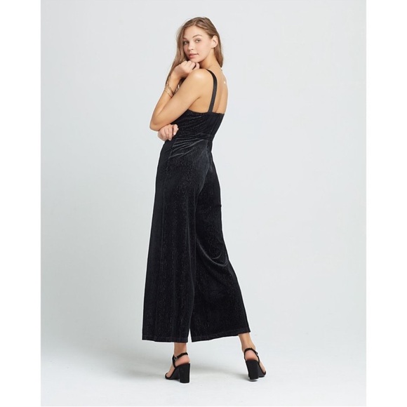 โจ ๐๐ก๐ข๐ ๐๐ฅ๐๐๐ค ๐๐๐ฅ๐ฏ๐๐ญ ๐๐ฎ๐ฆ๐ฉ๐ฌ๐ฎ๐ข๐ญ โจ - Picture 4 of 7